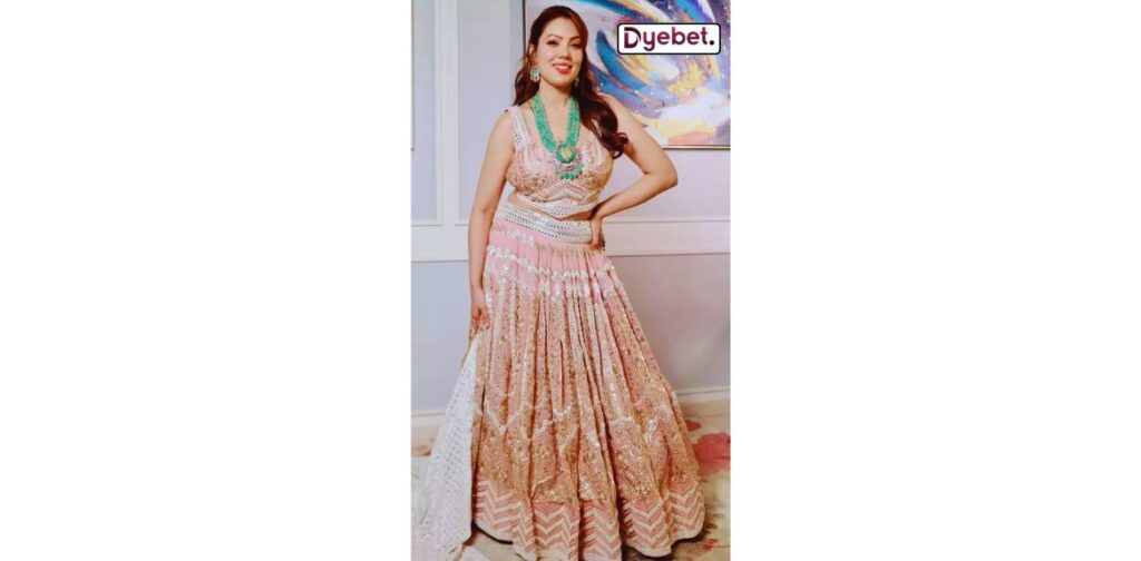 munmun dutta height